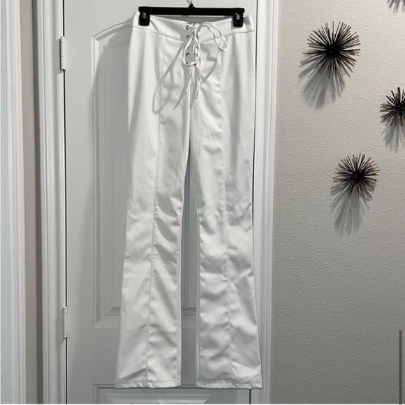 H:ours revolve leather white pants - Picture 2 of 9